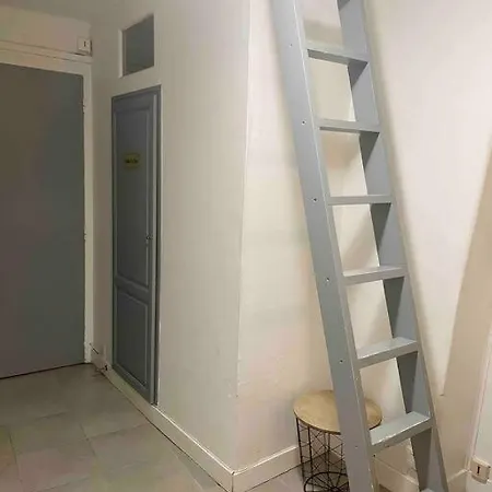 Cosy Centre *